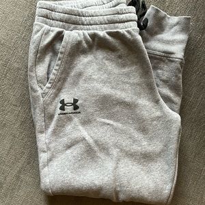 vGUC under Armour womens joggers